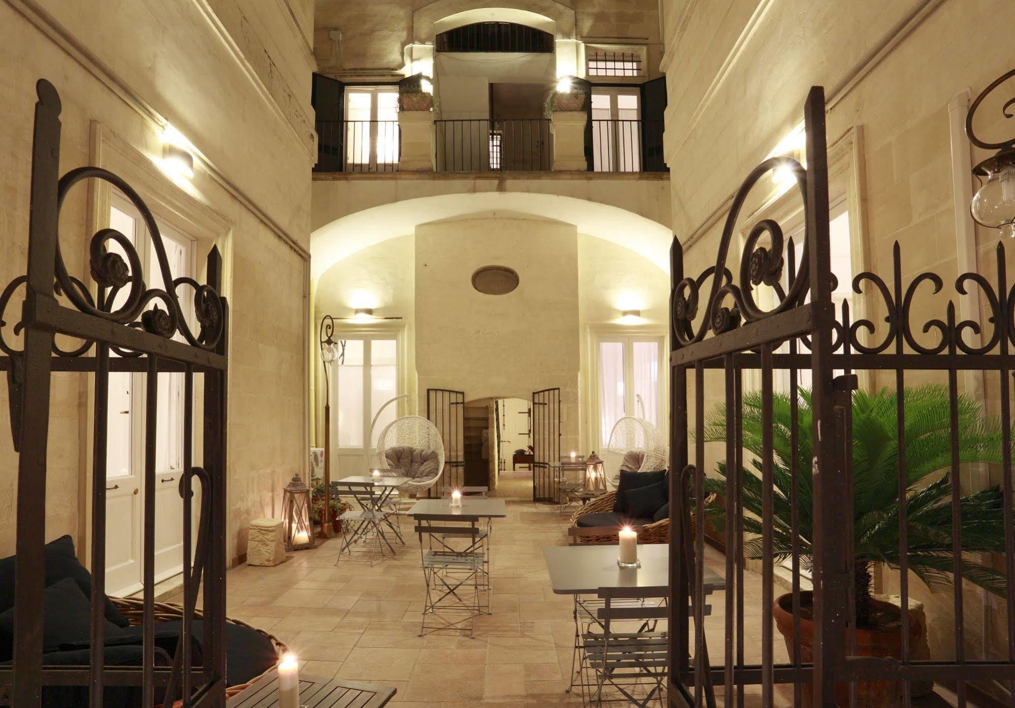Santa Marta Suites & Apartments Lecce Exterior photo